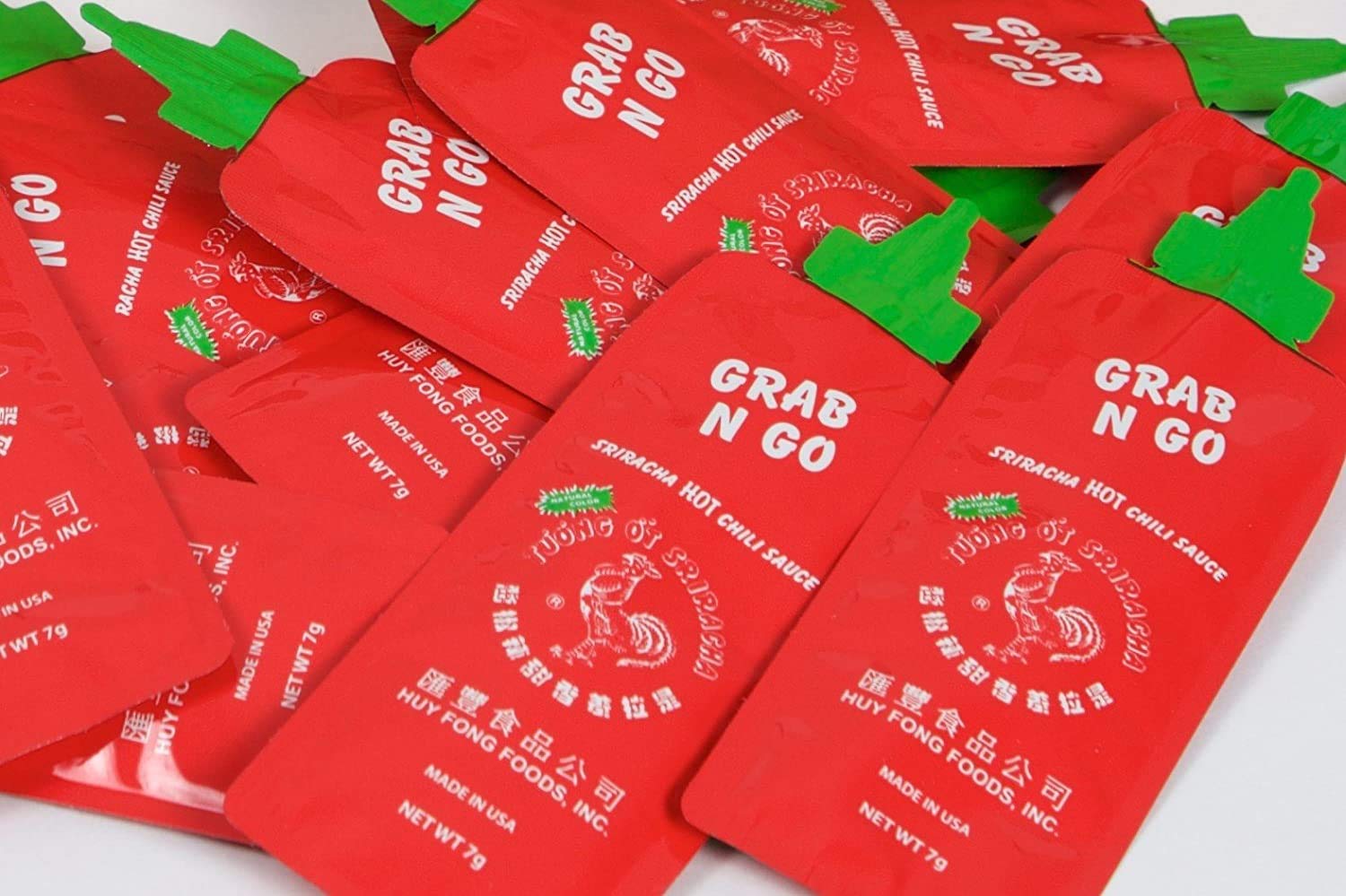 Huy Fong Sriracha Single Serve Packs 200 Per Case NK 200  x 7g